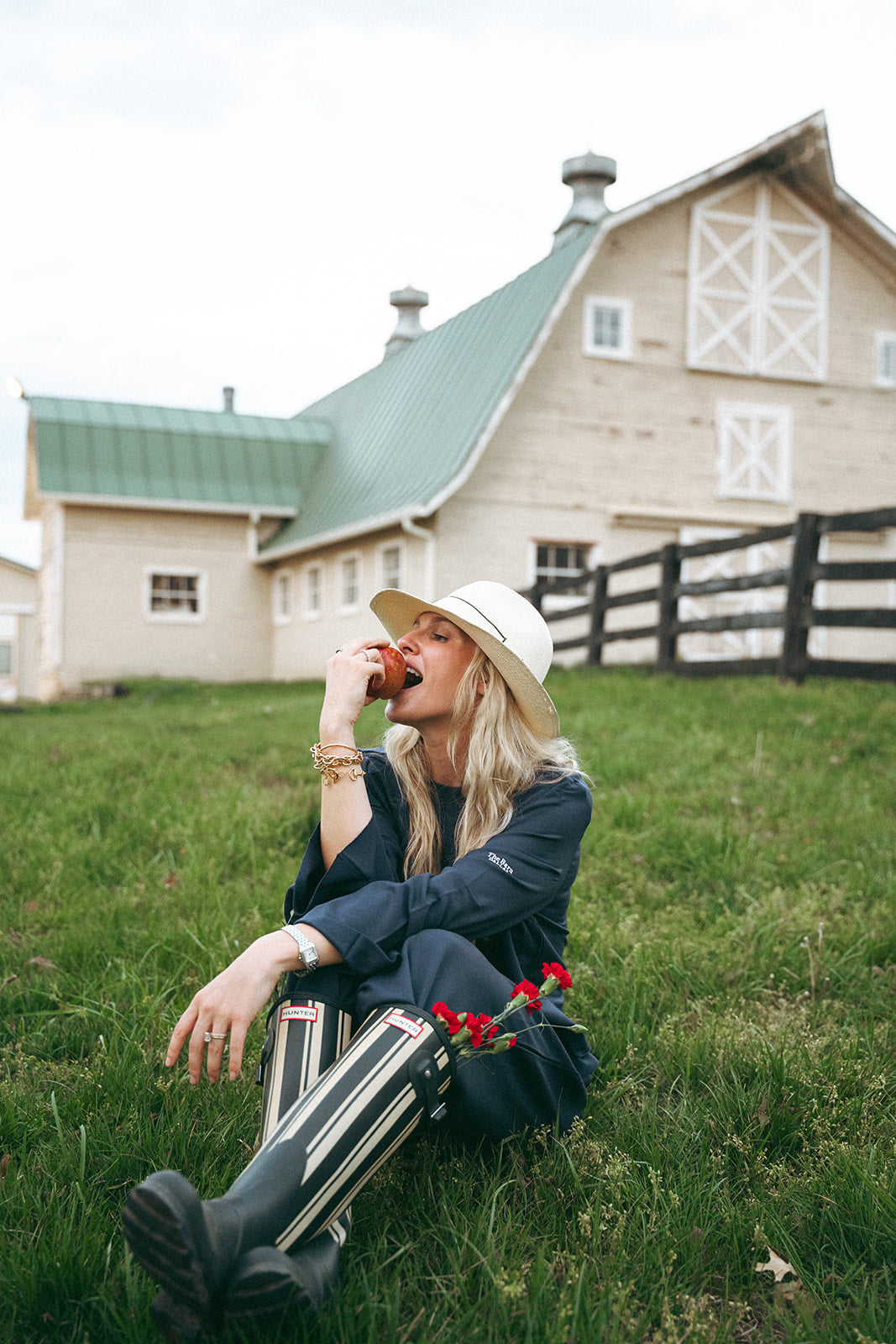 The Barn Dallas Ringside Flare Crewneck