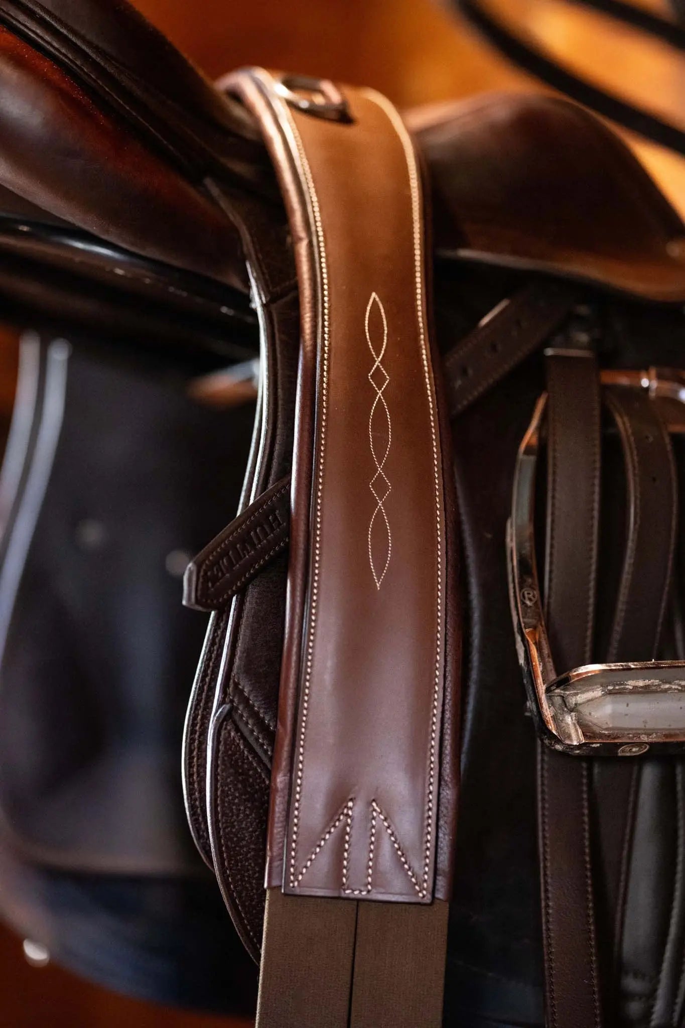 Sedgwick Leather Fancy Stitched Padded Leather Contour Shaped Girth with Double End Elastic
