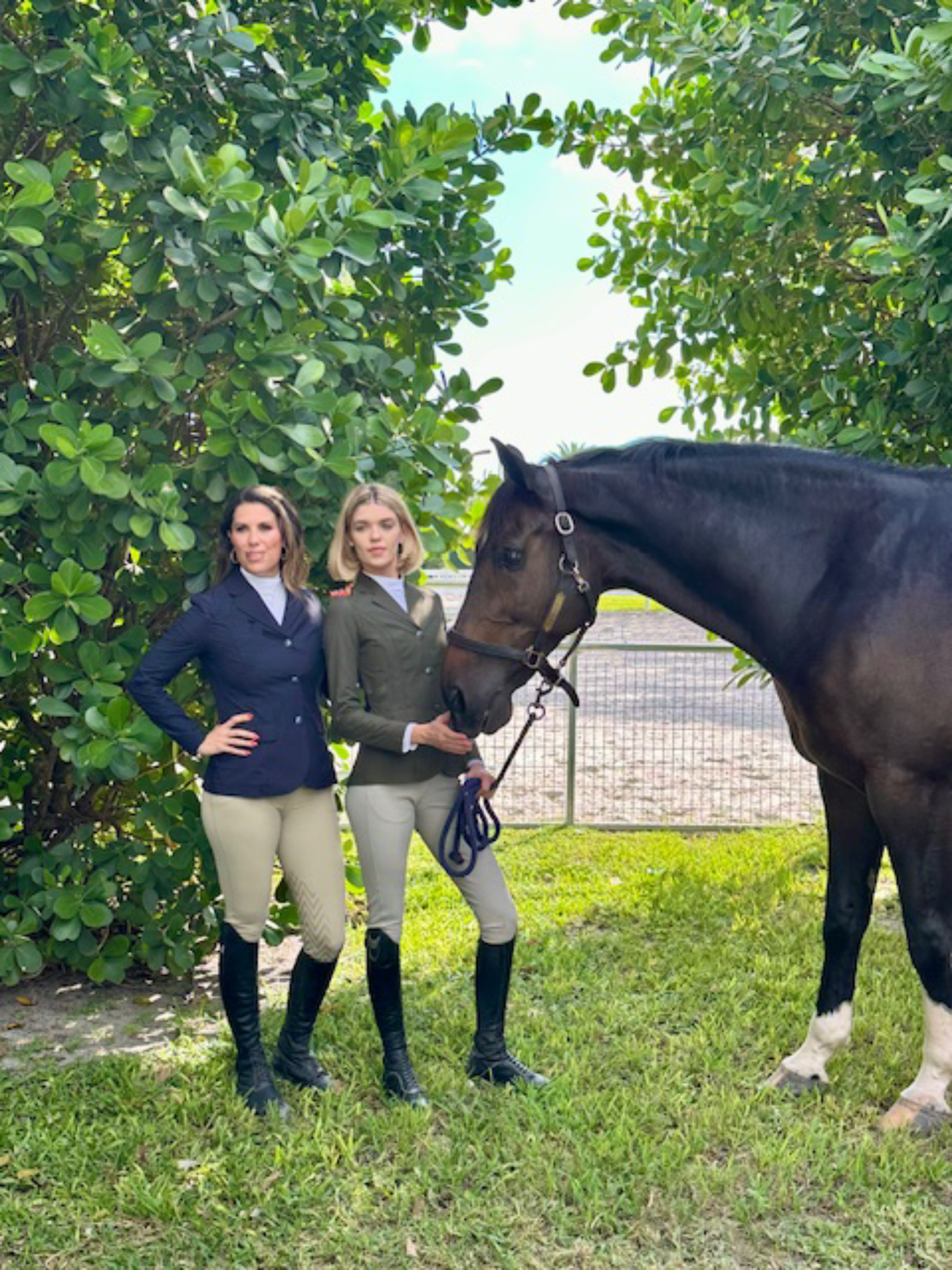 Kathryn Lily Palm Beach Lightweight Jacket- GREEN
