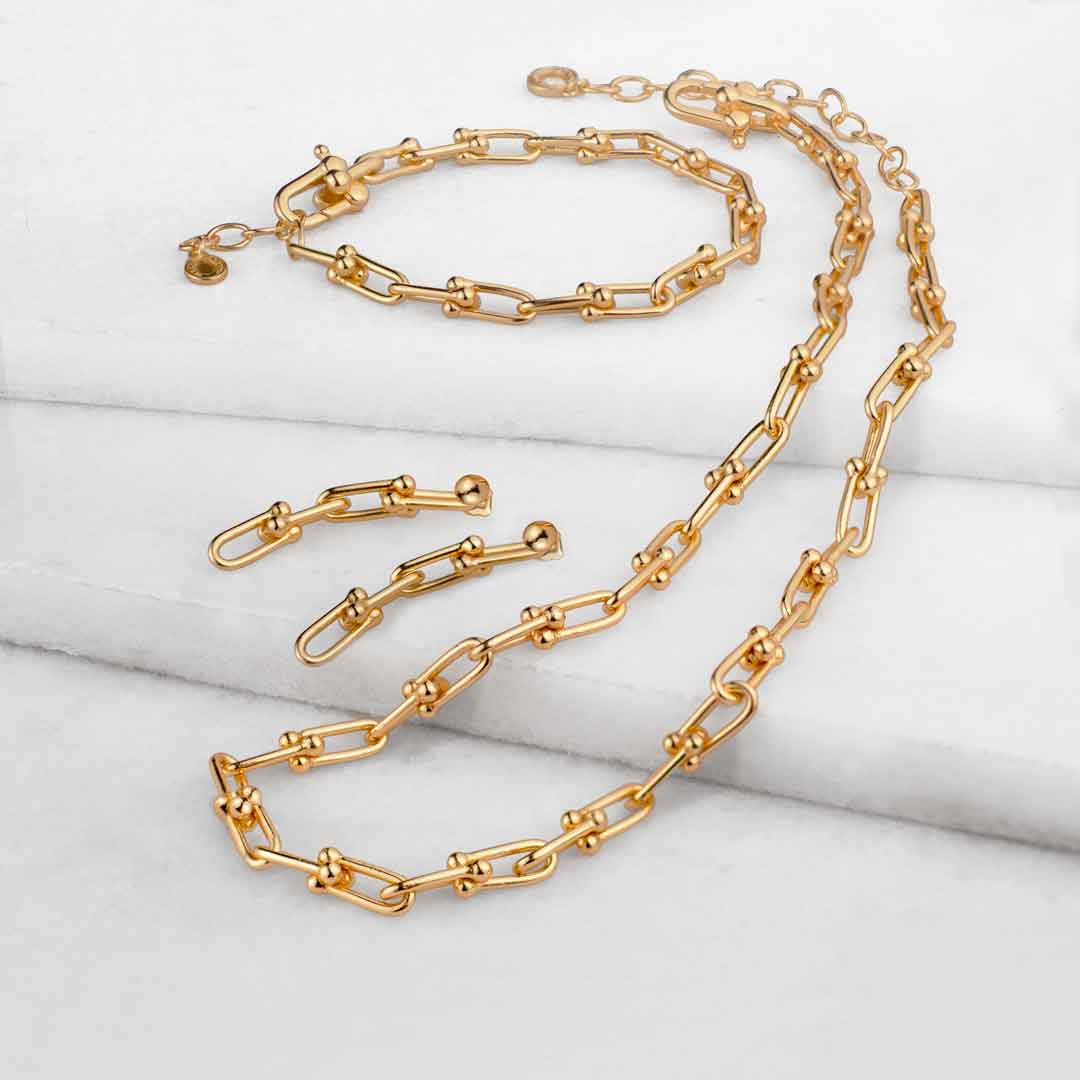 Bellamy - Horseshoe Link Equestrian Bracelet in Gold