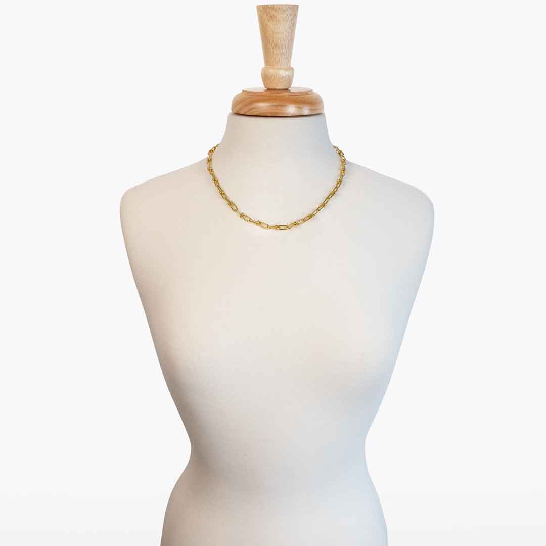 Bellamy - Horseshoe Link Equestrian Necklace in Gold
