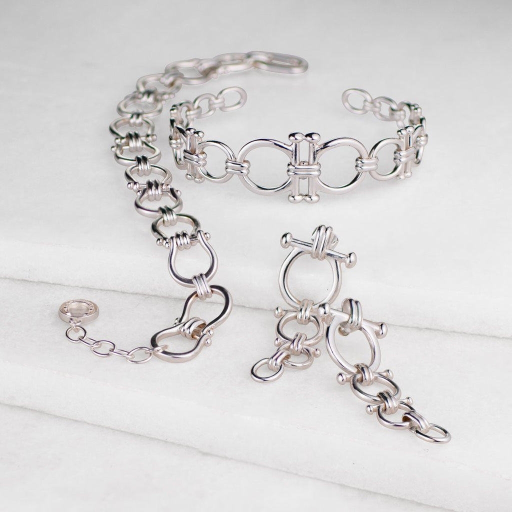 Chapelle - Horseshoe Link Equestrian Necklace in Silver