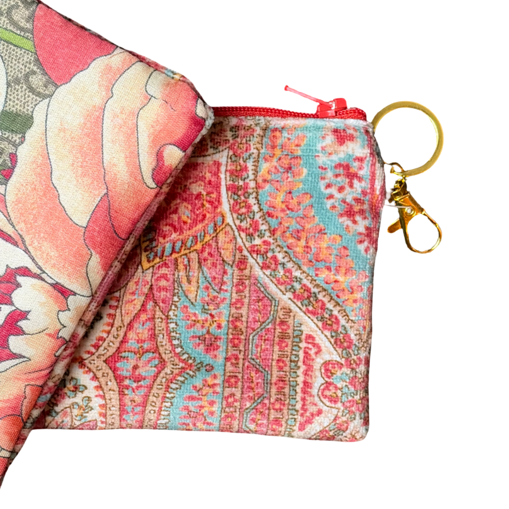 Vintage Gucci Bouquet Vintage Silk Scarf Coffee Run Keychain Bag