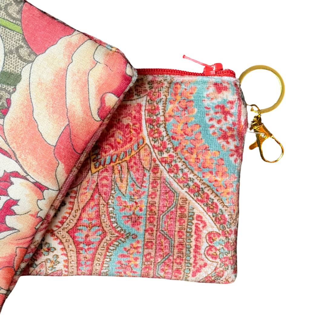 Vintage Gucci Bouquet Vintage Silk Scarf Coffee Run Keychain Bag